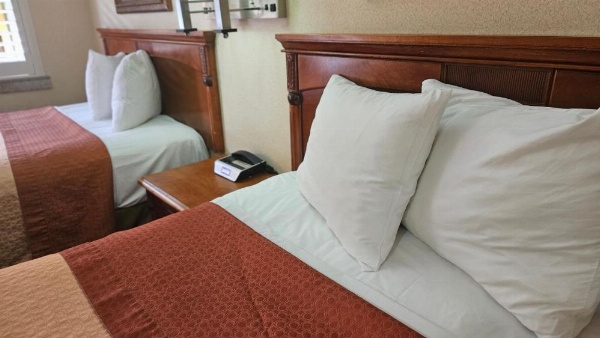 Geary Parkway Motel image 21