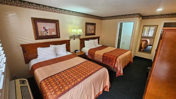 Geary Parkway Motel image 22